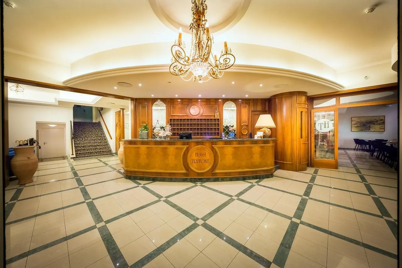 Hotel Tritone Caorle 3*,